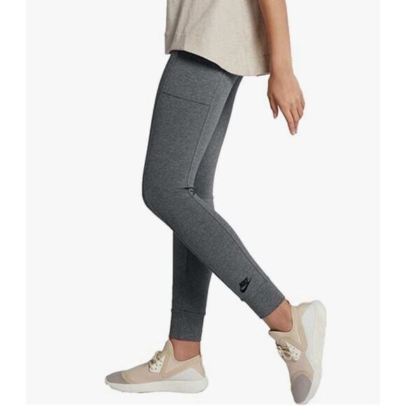 NWT Nike Essential Lifestyle Leggings X-SMALL - Picture 3 of 3